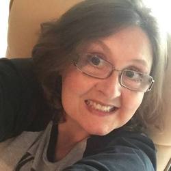 Dawn Smith Gondeck RV blogger headshot