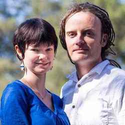 Jessica Norah RV blogger couple headshot