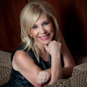 KarenLee Poter professional headshot portrait photo
